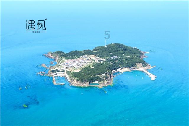 冰墩墩男性扮演者公开爆照、镜头前说话，你觉得无伤大雅还是幻灭下头？游戏画面