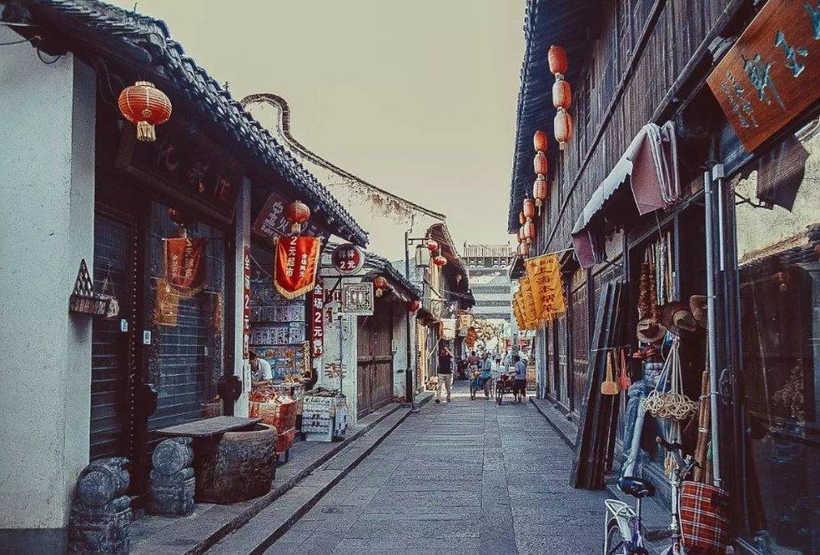 何香凝的一位叩拜入室弟子，“人间画会”重组者之一耿书林教授